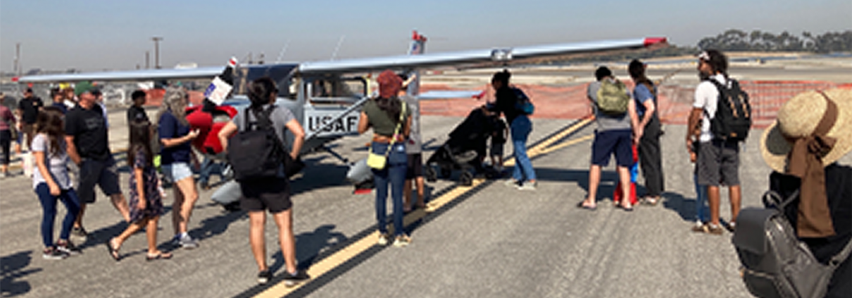 Crowd at Long Beach Airpot Festival of Flight